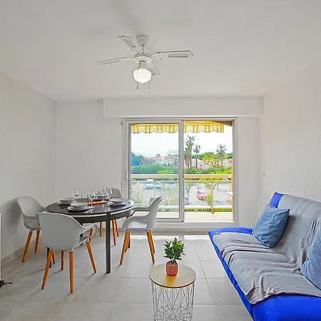 Appartement T2 Dans La Marina Du Port De - 2622 - *