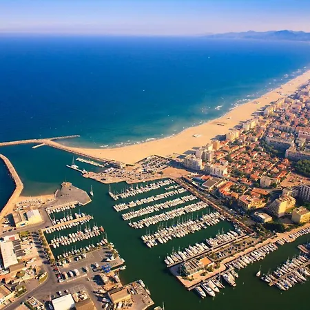Appartement T2 Dans La Marina Du Port De - 2622 -