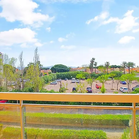 T2 Dans La Marina Du Port De - 2622 - *