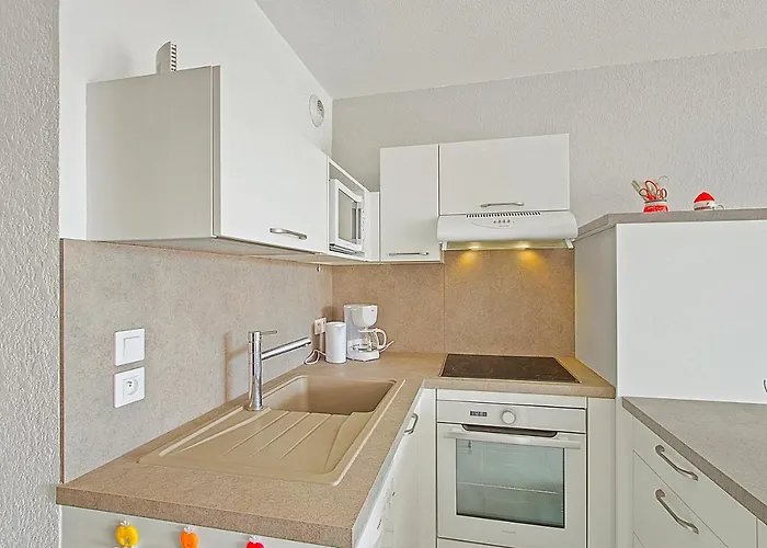T2 Dans La Marina Du Port De - 2622 -